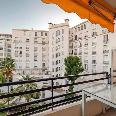 Wdf Right In The Heart Of Cannes!! קאן