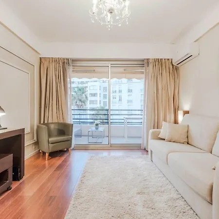 Apartment Wdf Right In The Heart Of Cannes!!